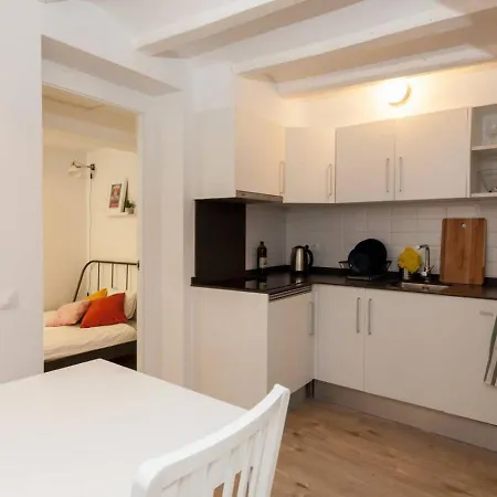 Ramblas Apartments 3Dot6 5 Apartman *